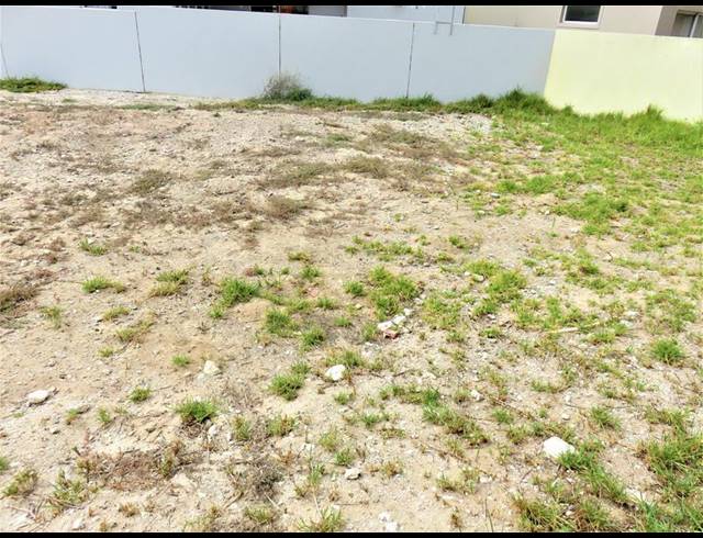 LAND FOR SALE IN WATERFRONT